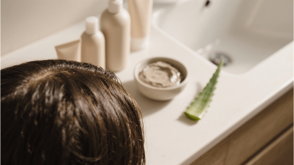 how to manage an oily scalp effectively