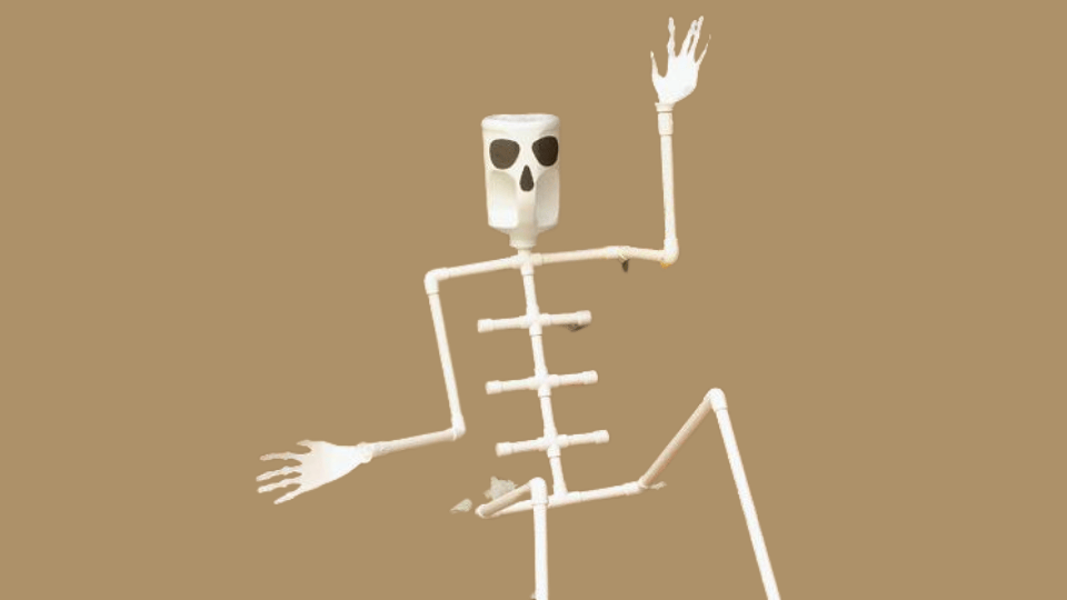 Skeleton Made from PVC Pipes halloween decor ideas